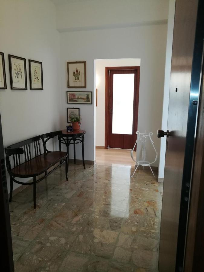 Casa Vovos' Apartment Terni Bagian luar foto