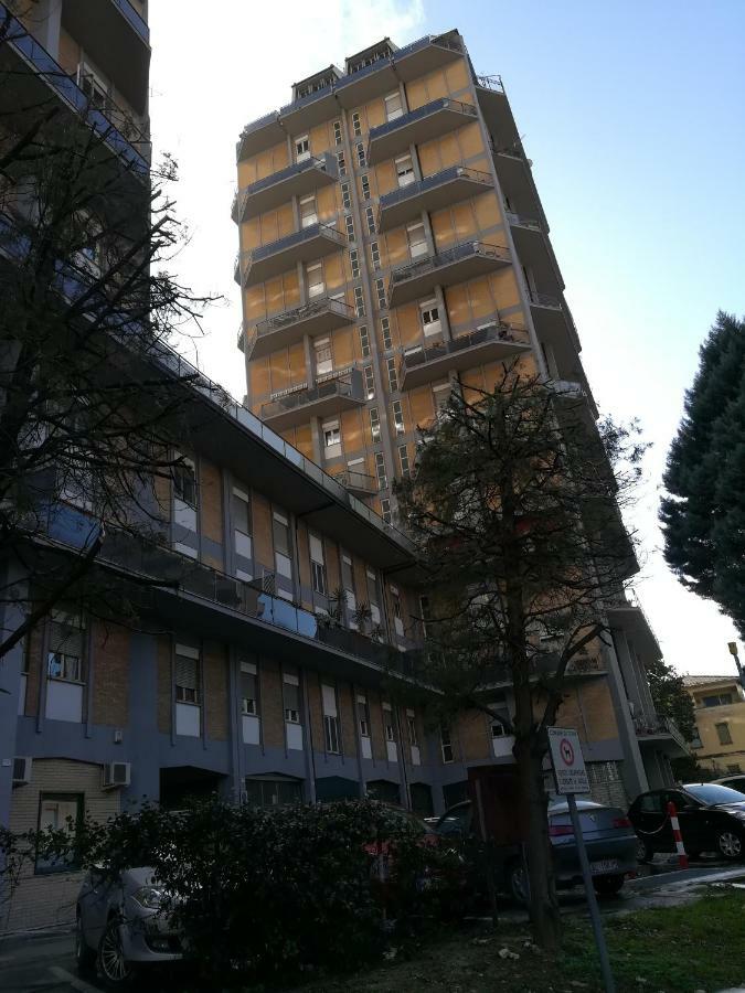 Casa Vovos' Apartment Terni Bagian luar foto
